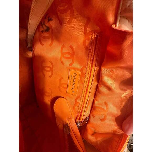 Chanel Tote Bag Cambon Beige Quilted Lambskin - Picture 8 of 10